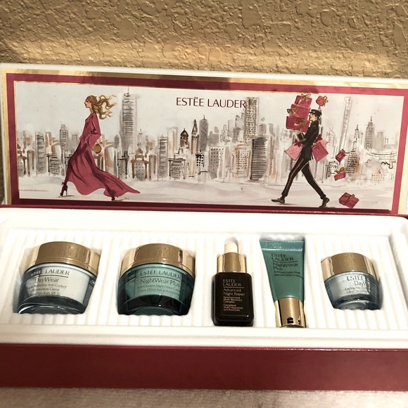 Estee Lauder 5 Piece Stay Young/Start Now/Daily Skin Defenders/Apx $100 + value - Picture 1 of 13